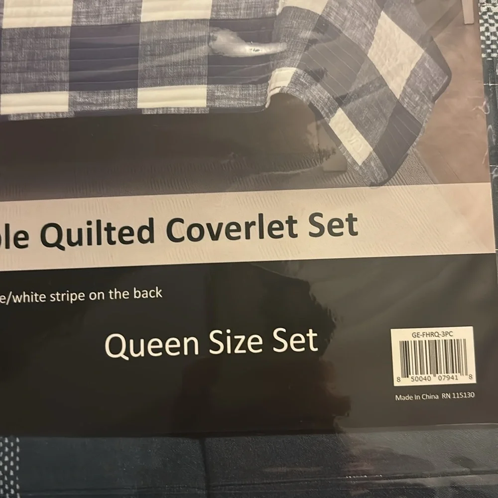 Grace Elizabeth Luxury Linens Queen Farmhouse Reversible Quilted Coverlet Set